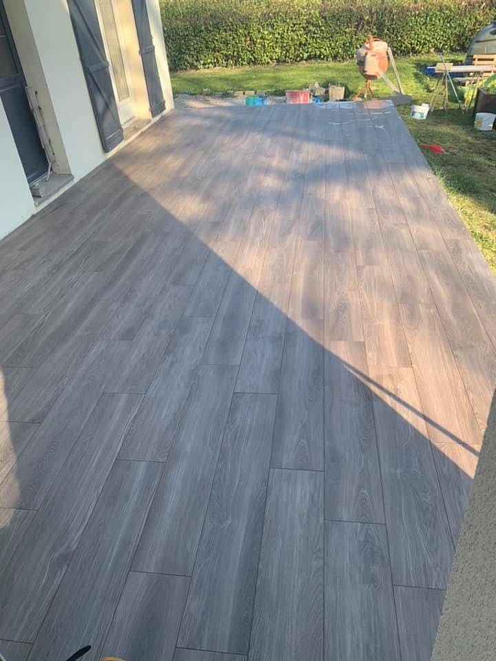 Carreleur pour la pose de carrelage sur une terrasse extérieure pour des particuliers sur Yerville 76