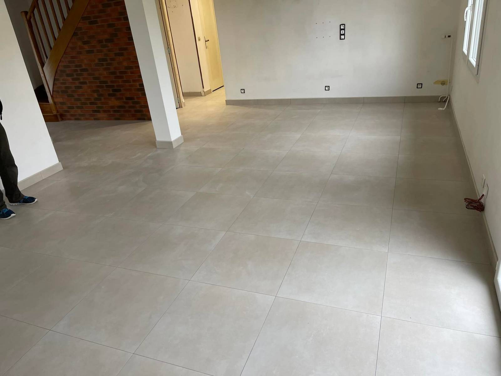 Artisan Carreleur pour la rénovation du sol avec pose de carrelage dans une maison sur Yerville proche Yvetot 76