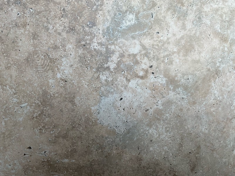 Carrelage effet travertin : l’authenticité de la pierre naturelle magasin à Yvetot- TK Carrelage