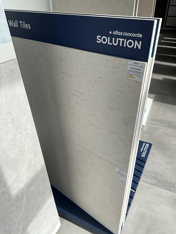 Carrelage mural effet pierre gris clair – Élégance naturelle chez TK Carrelage (76)