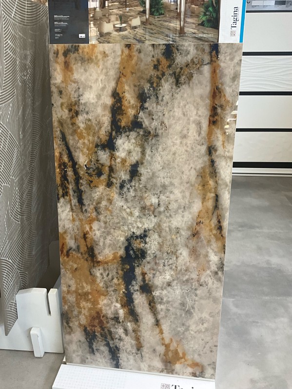 Magasin de carrelage brillant effet marbre noir marron en 60x120 pour des murs de salle de bain - TK Carrelage Yvetot- Barentin (76)