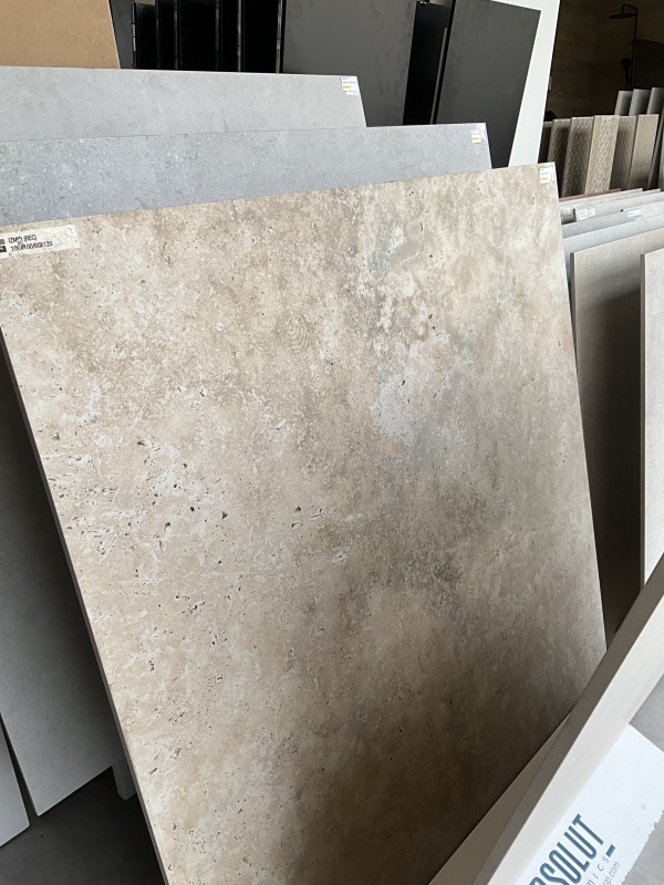 Carrelage effet travertin : l’authenticité de la pierre naturelle magasin à Yvetot- TK Carrelage