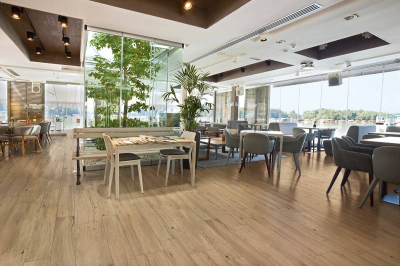 Carrelage en imitation bois proche de Barentin 76